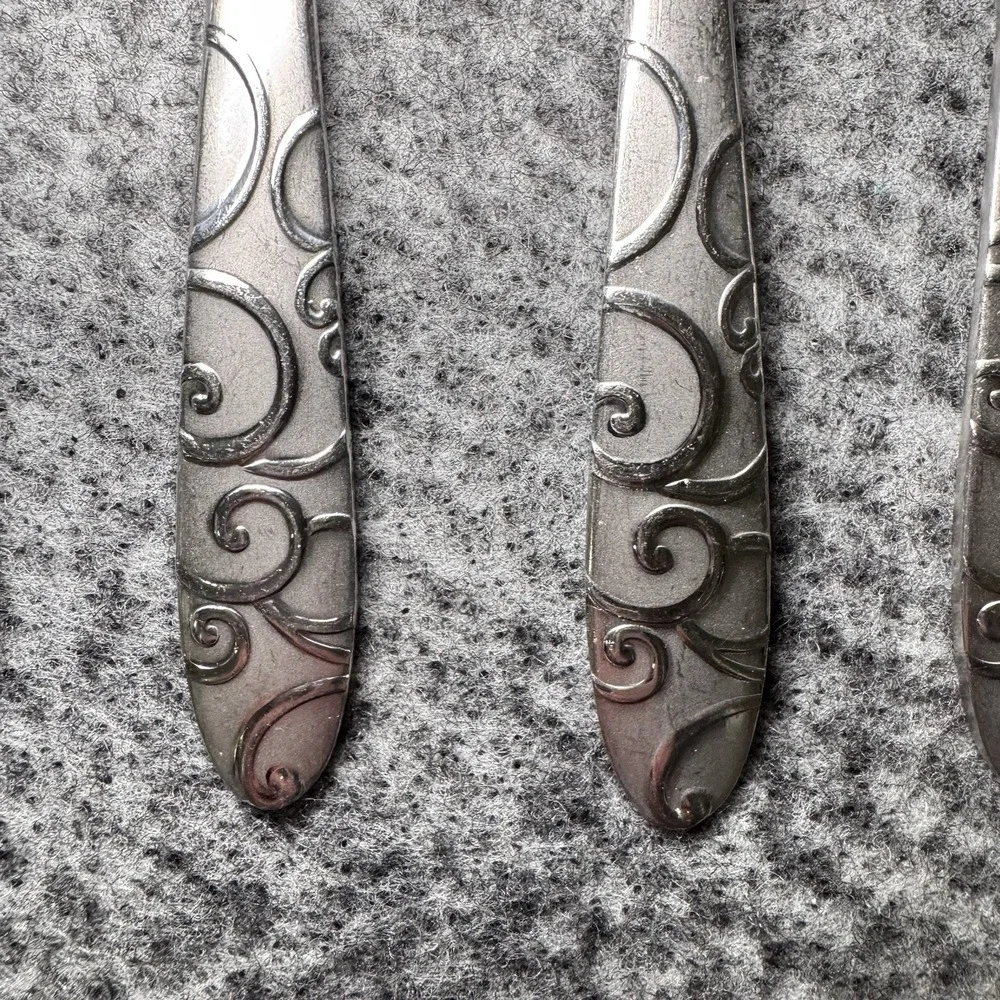 Set of 7 Oneida Silver‎ Satin Frosted Bohemian  Dinner Forks